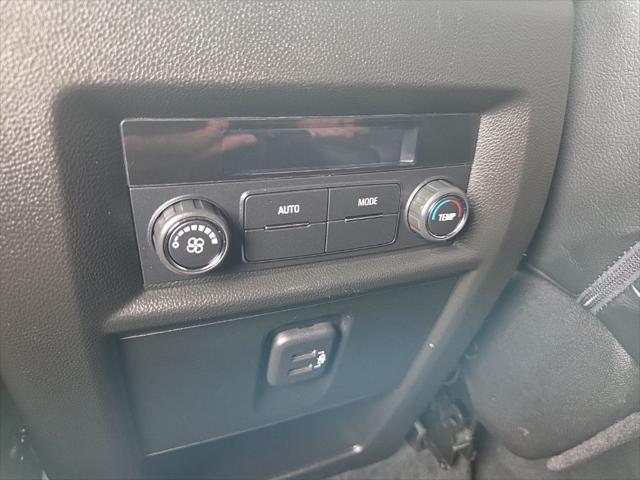 2023 Chevrolet Traverse FWD LT Cloth