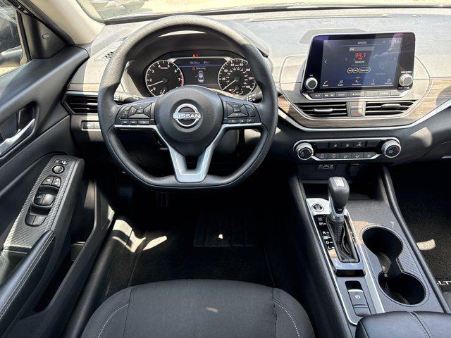 2025 Nissan Altima SV AWD