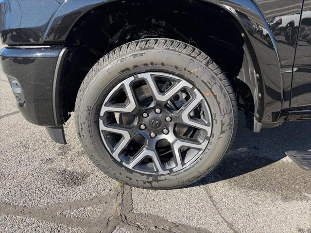 2026 Ram 1500 Laramie Crew Cab 4x4 5'7" Box