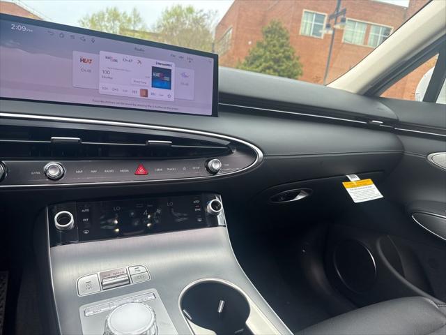 2026 Genesis GV70 2.5T Select