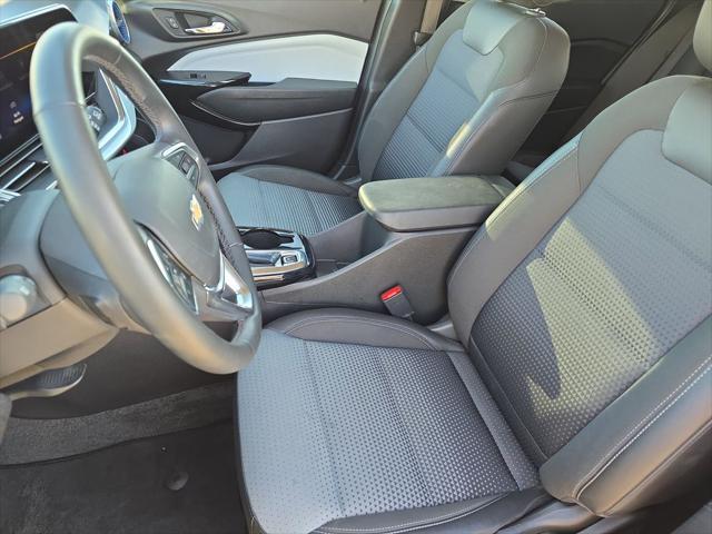2025 Chevrolet Trax FWD LT