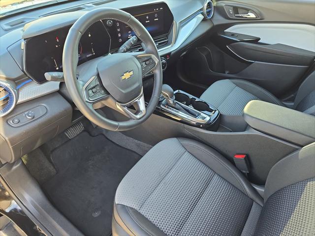 2025 Chevrolet Trax FWD LT