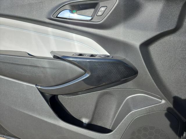 2025 Chevrolet Trax FWD LT