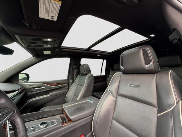 2022 Cadillac Escalade ESV 4WD Premium Luxury