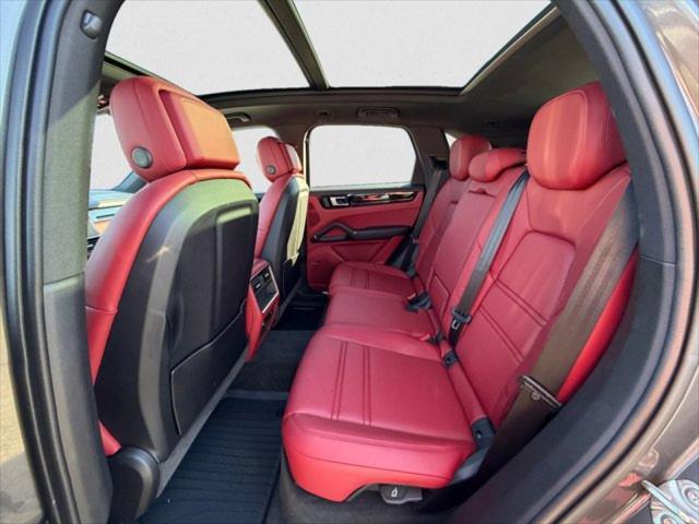 2022 Porsche Cayenne Unknown
