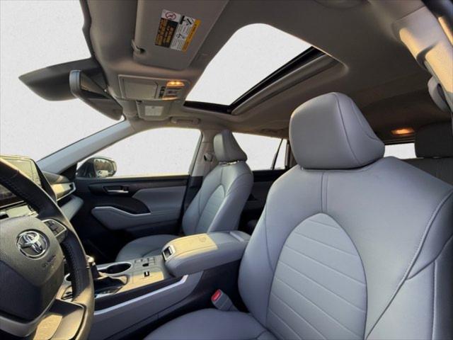 2025 Toyota Highlander XLE