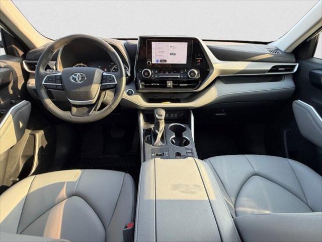 2025 Toyota Highlander XLE
