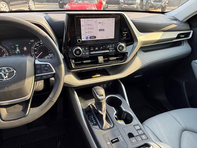 2025 Toyota Highlander XLE