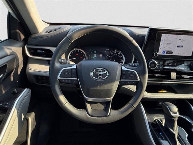 2025 Toyota Highlander XLE