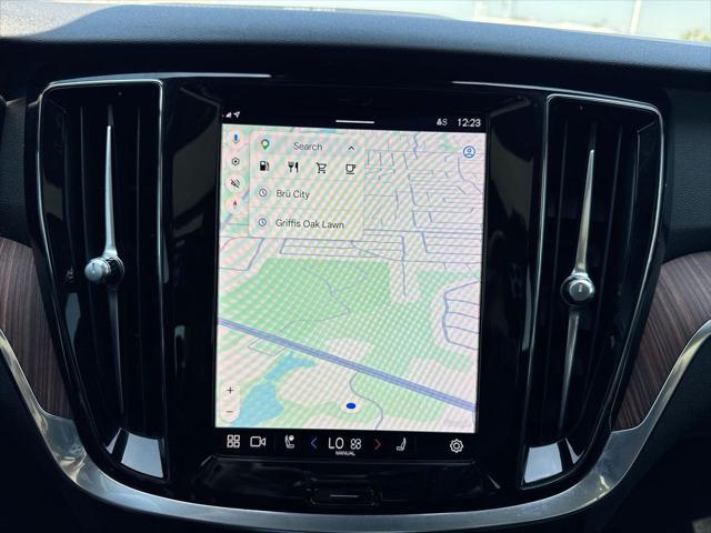 2023 Volvo S60 B5 Plus Dark Theme