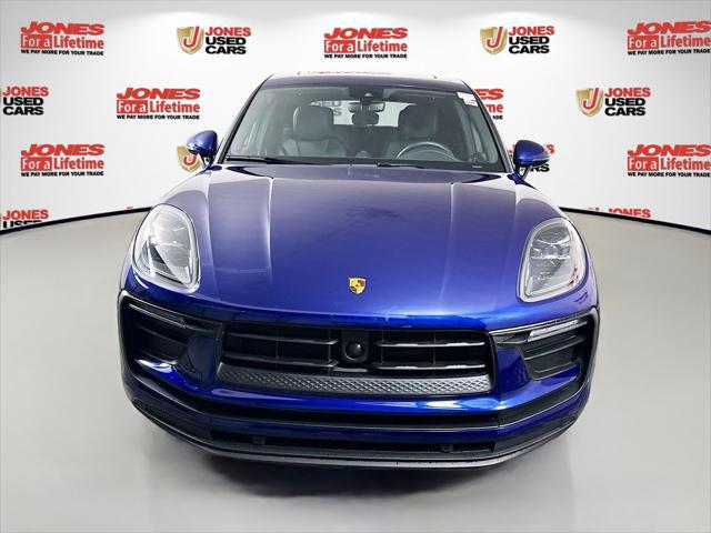 2023 Porsche Macan Base