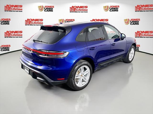 2023 Porsche Macan Base