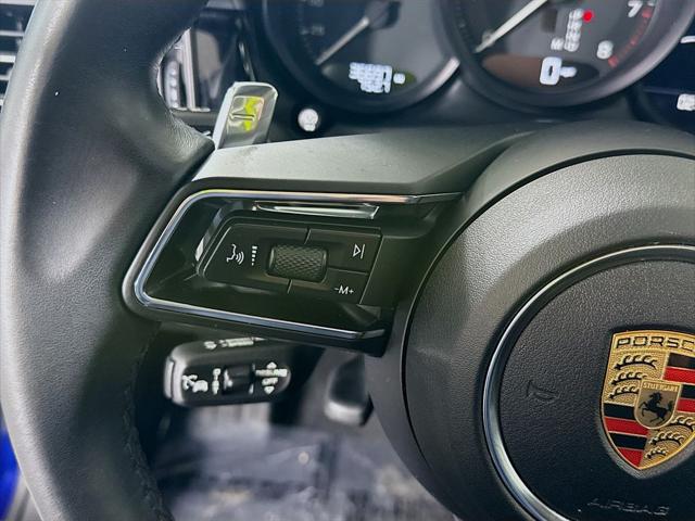 2023 Porsche Macan Base