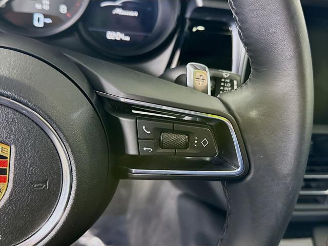 2023 Porsche Macan Base