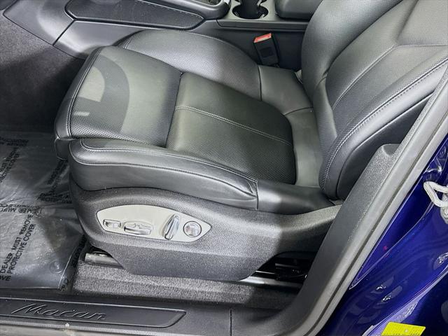 2023 Porsche Macan Base