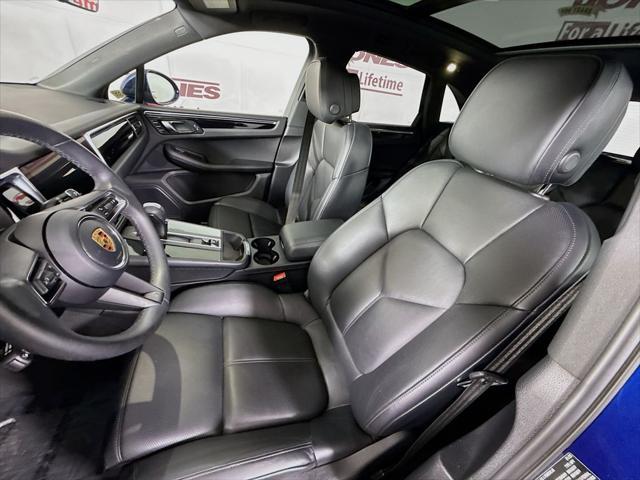2023 Porsche Macan Base