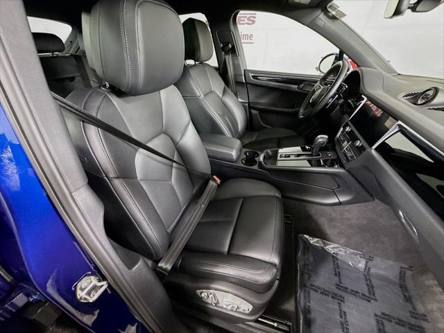 2023 Porsche Macan Base