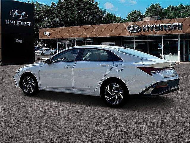 2025 Hyundai Elantra Hybrid Limited