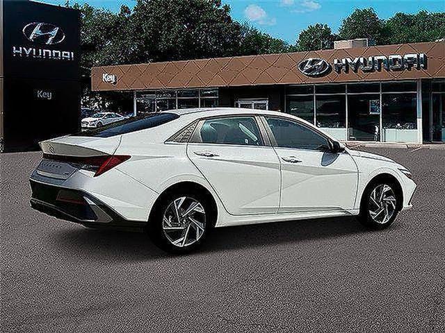 2025 Hyundai Elantra Hybrid Limited