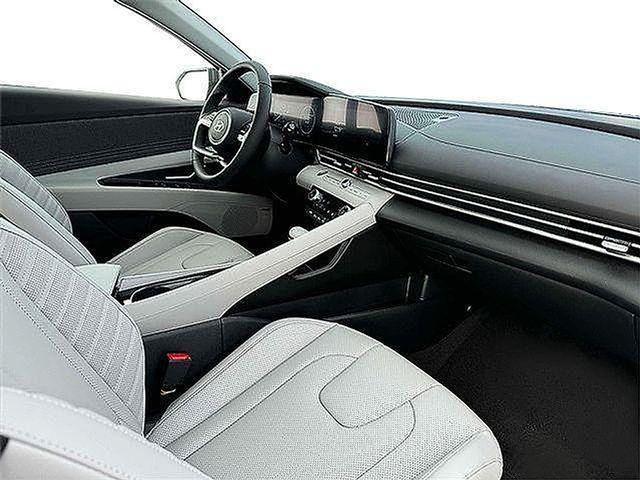 2025 Hyundai Elantra Hybrid Limited