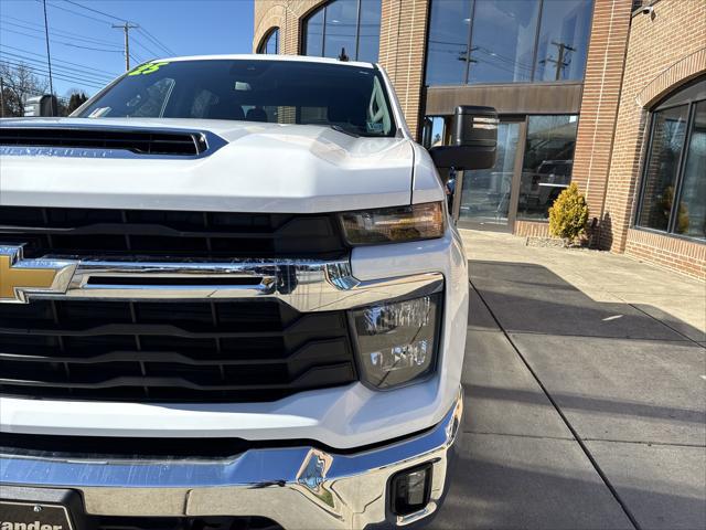 2025 Chevrolet Silverado 2500HD 4WD Crew Cab Standard Bed LT