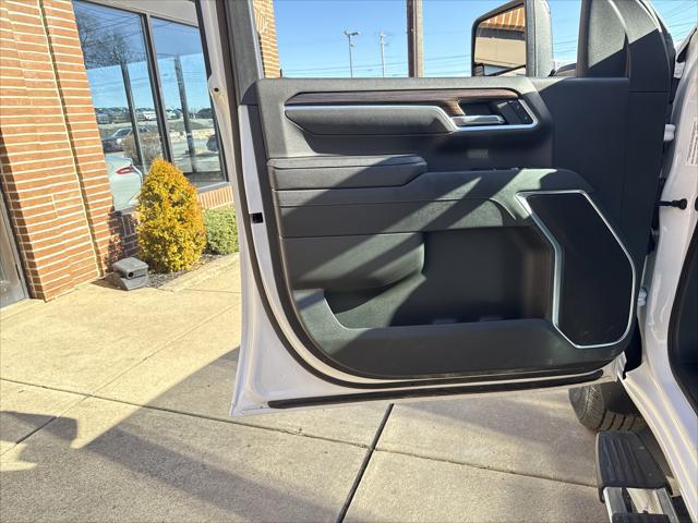 2025 Chevrolet Silverado 2500HD 4WD Crew Cab Standard Bed LT