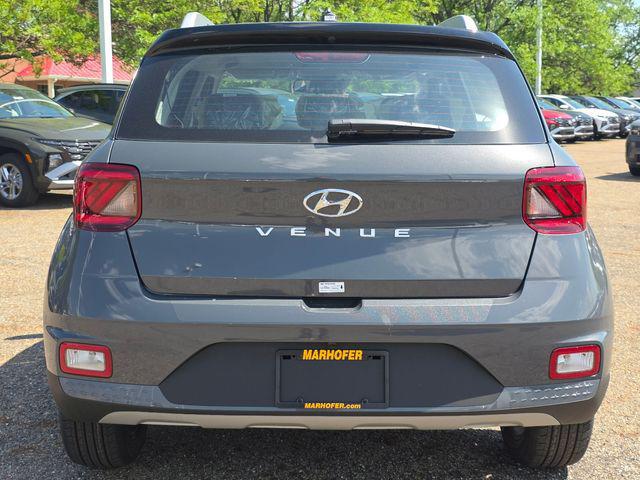 2026 Hyundai Venue SEL w/Two-Tone Roof