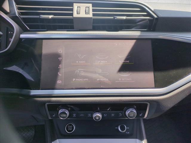 2022 Audi Q3 Premium 40 TFSI quattro Tiptronic