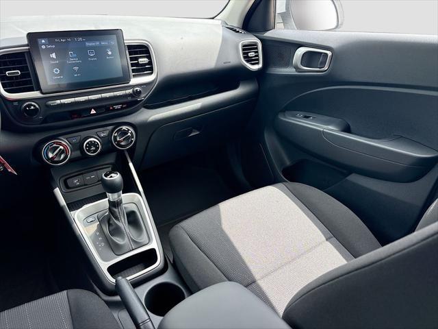 2026 Hyundai Venue SE