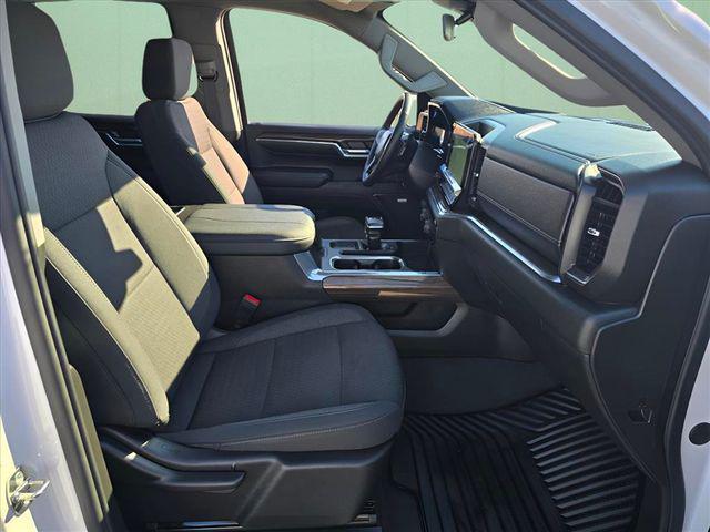 2023 Chevrolet Silverado 1500 4WD Crew Cab Short Bed RST