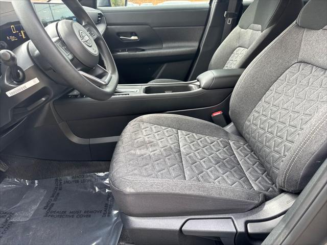2025 Nissan Kicks SV FWD