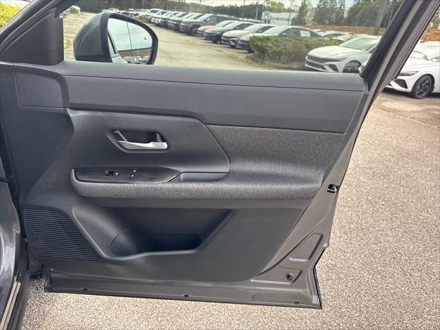 2025 Nissan Kicks SV FWD
