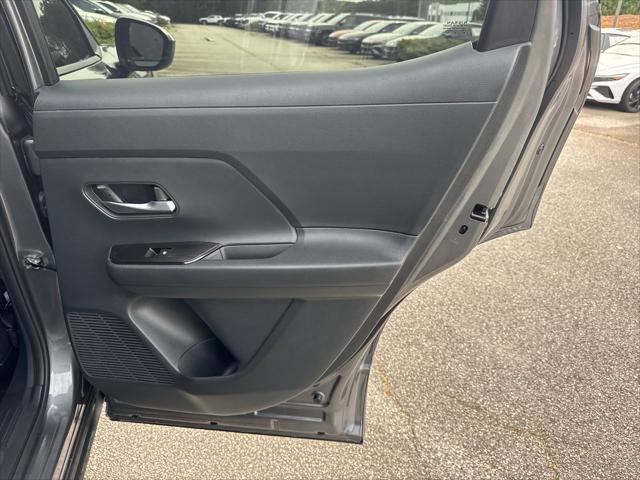 2025 Nissan Kicks SV FWD