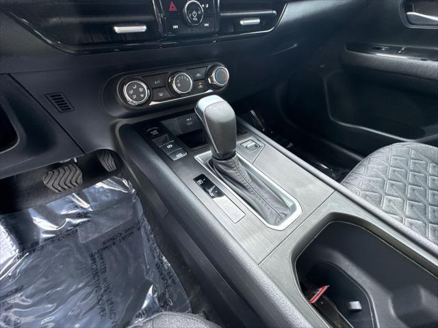 2025 Nissan Kicks SV FWD