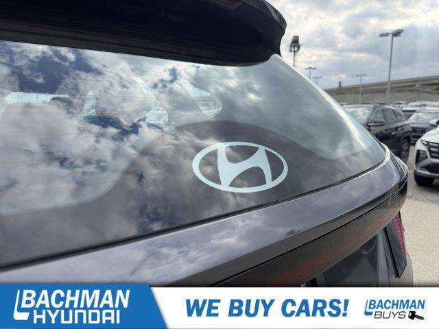 2026 Hyundai Tucson Hybrid Blue SE