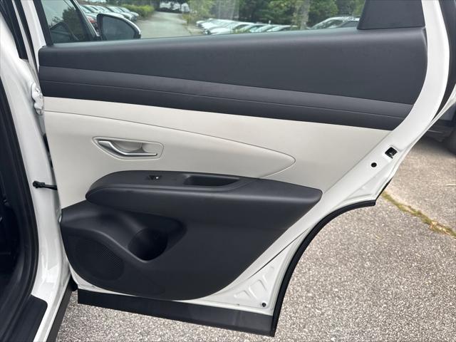 2026 Hyundai Tucson Hybrid Blue SE