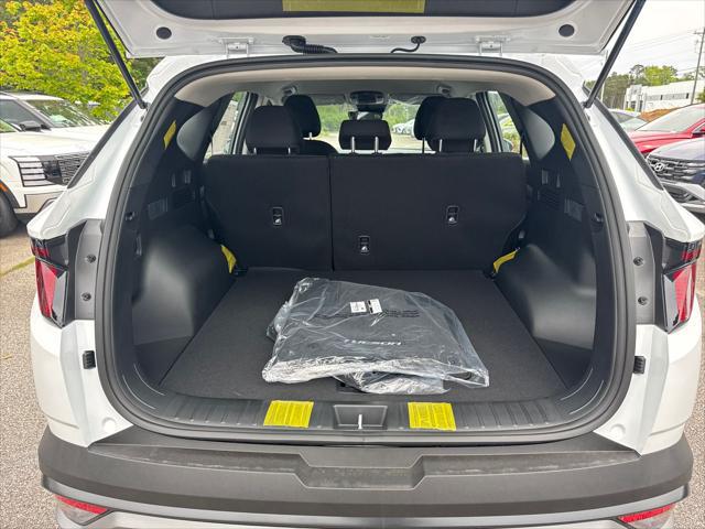 2026 Hyundai Tucson Hybrid Blue SE