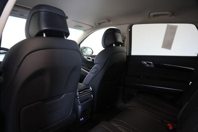 2025 Genesis GV80 2.5T Standard AWD