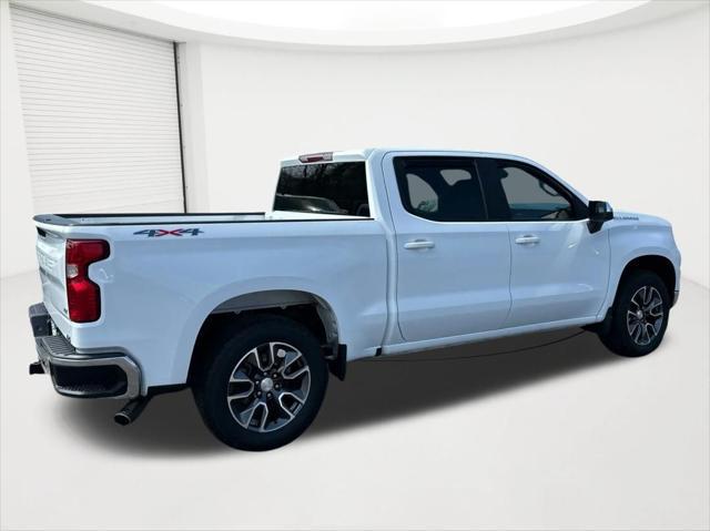 2022 Chevrolet Silverado 1500 4WD Crew Cab Short Bed LT with 2FL