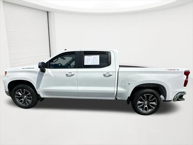 2022 Chevrolet Silverado 1500 4WD Crew Cab Short Bed LT with 2FL