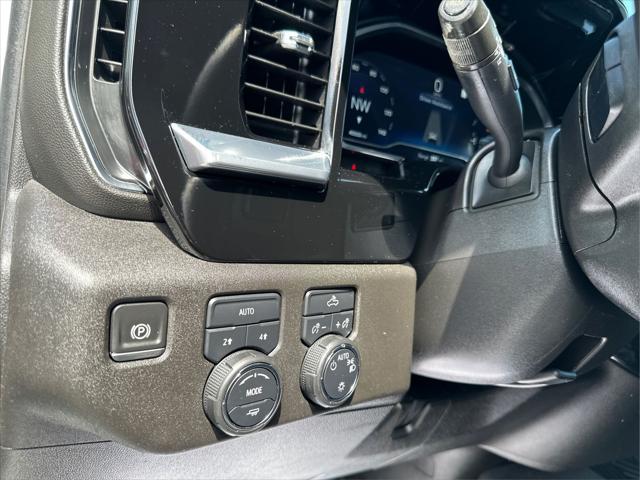2022 Chevrolet Silverado 1500 4WD Crew Cab Short Bed LT with 2FL
