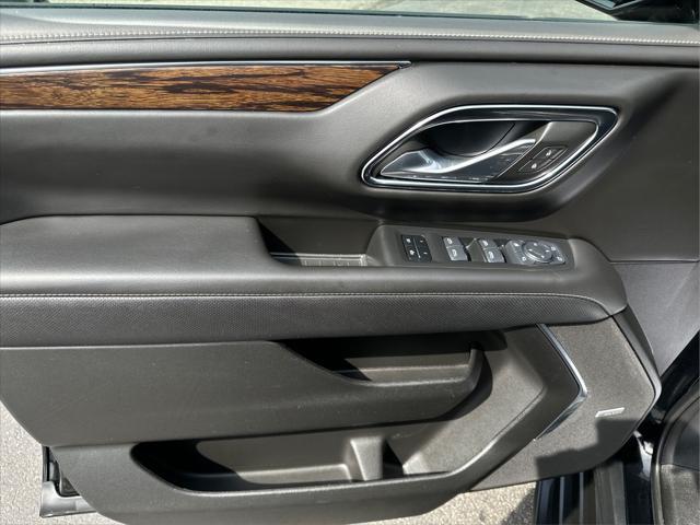 2024 Chevrolet Suburban 4WD Premier