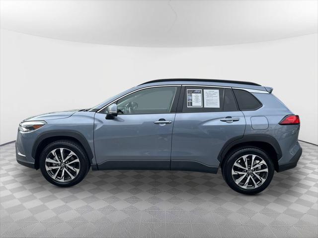 2024 Toyota Corolla Cross XLE
