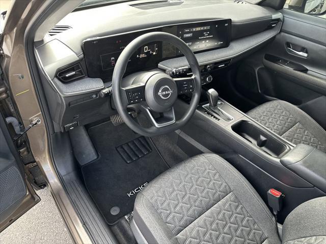 2025 Nissan Kicks SV FWD