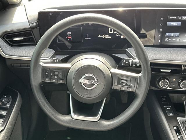 2025 Nissan Kicks SV FWD