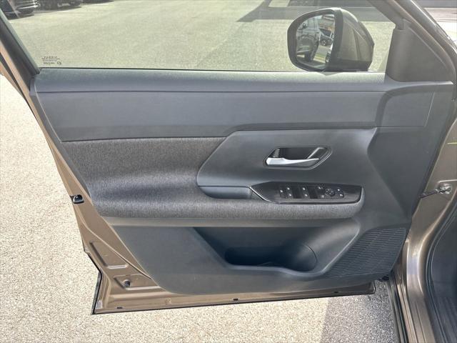 2025 Nissan Kicks SV FWD