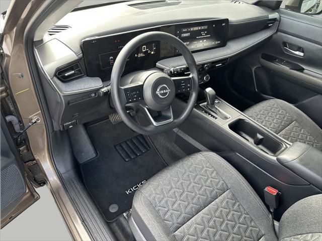2025 Nissan Kicks SV FWD