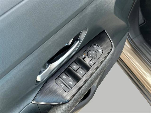 2025 Nissan Kicks SV FWD