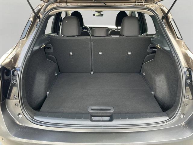 2025 Nissan Kicks SV FWD