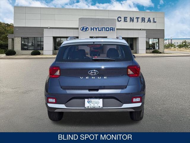 2026 Hyundai Venue SEL w/Two-Tone Roof